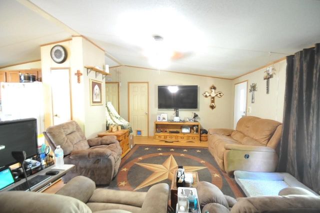 806 N Fm 1752, Savoy, TX 75479