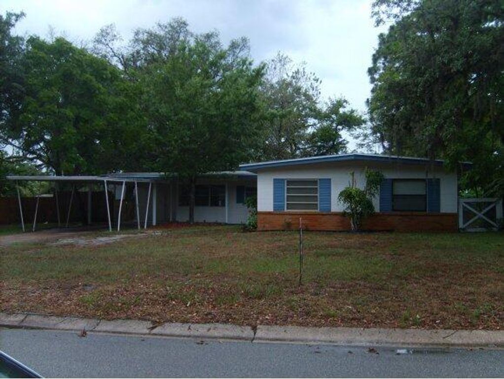 14 S Hilltop Drive, Titusville, FL 32796