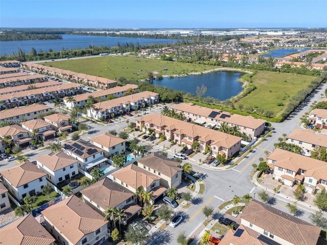 8894 W 34th Avenue, Hialeah, FL 33018