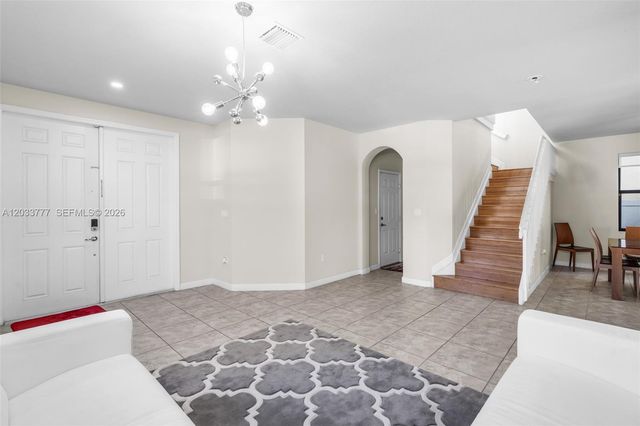 8894 W 34th Avenue, Hialeah, FL 33018
