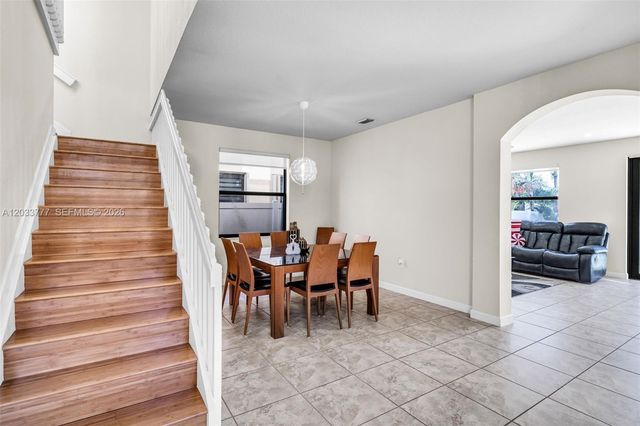 8894 W 34th Avenue, Hialeah, FL 33018