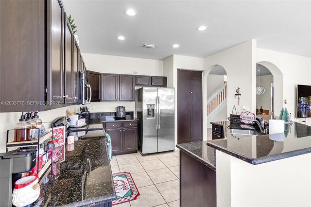 8894 W 34th Avenue, Hialeah, FL 33018