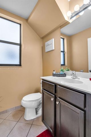 8894 W 34th Avenue, Hialeah, FL 33018