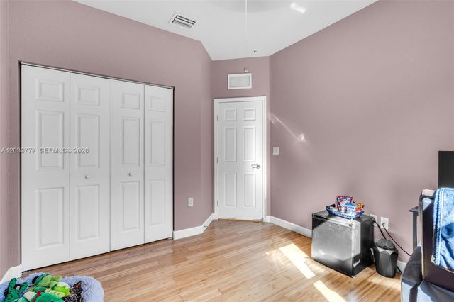 8894 W 34th Avenue, Hialeah, FL 33018