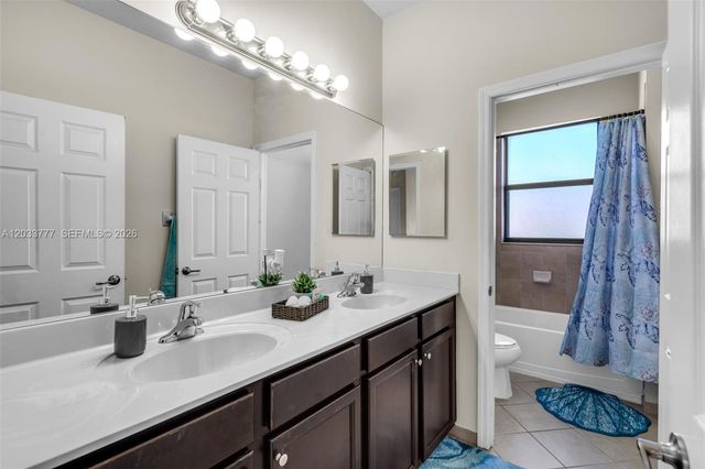 8894 W 34th Avenue, Hialeah, FL 33018