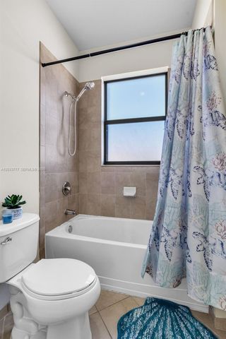 8894 W 34th Avenue, Hialeah, FL 33018