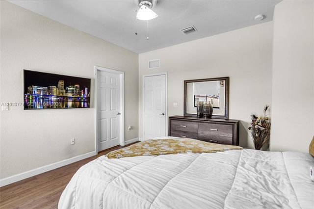 8894 W 34th Avenue, Hialeah, FL 33018