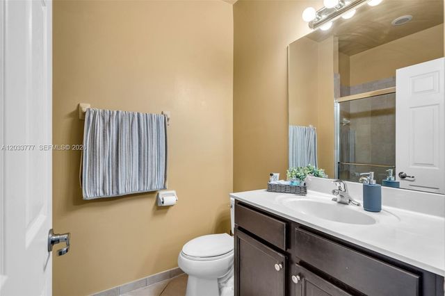 8894 W 34th Avenue, Hialeah, FL 33018
