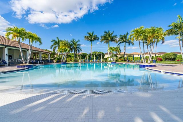 8894 W 34th Avenue, Hialeah, FL 33018