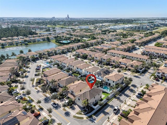 8894 W 34th Avenue, Hialeah, FL 33018