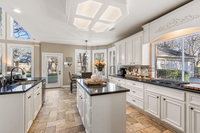 13815 Lakewood Crossing Boulevard, Houston, TX 77070