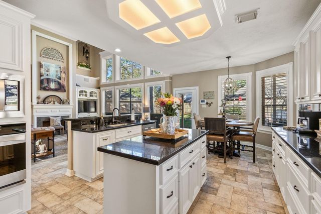 13815 Lakewood Crossing Boulevard, Houston, TX 77070