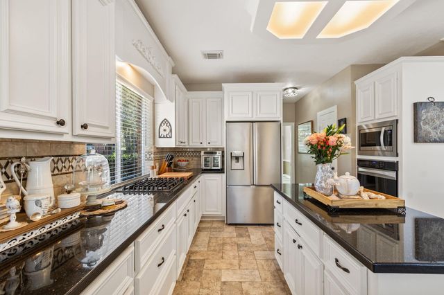 13815 Lakewood Crossing Boulevard, Houston, TX 77070