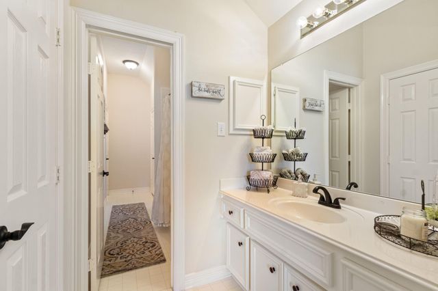 13815 Lakewood Crossing Boulevard, Houston, TX 77070
