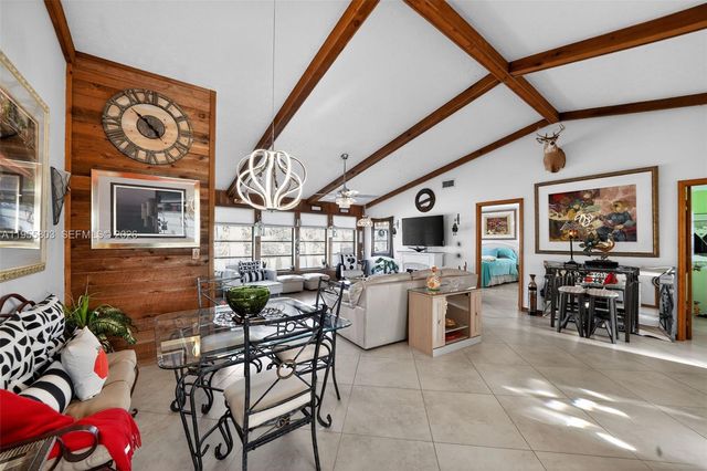 4543 SE Dryfus Ave, Stuart, FL 34997