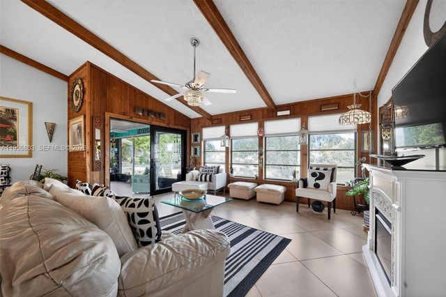 4543 SE Dryfus Ave, Stuart, FL 34997