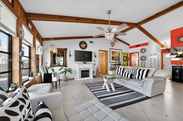 4543 SE Dryfus Ave, Stuart, FL 34997