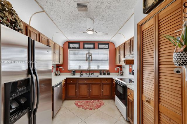 4543 SE Dryfus Ave, Stuart, FL 34997