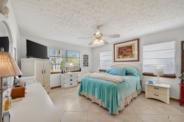 4543 SE Dryfus Ave, Stuart, FL 34997