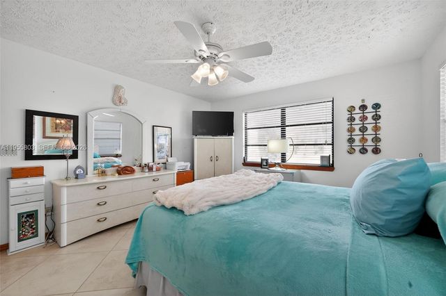 4543 SE Dryfus Ave, Stuart, FL 34997