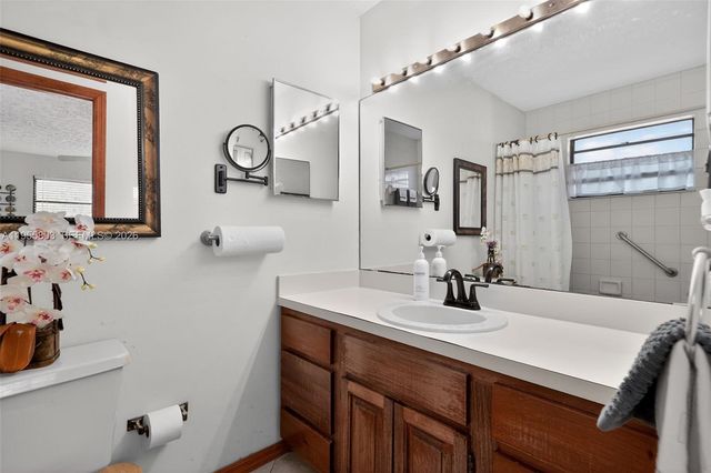 4543 SE Dryfus Ave, Stuart, FL 34997