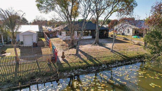 4543 SE Dryfus Ave, Stuart, FL 34997