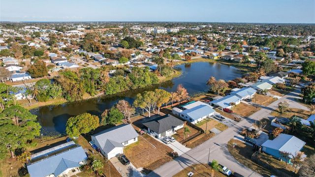 4543 SE Dryfus Ave, Stuart, FL 34997