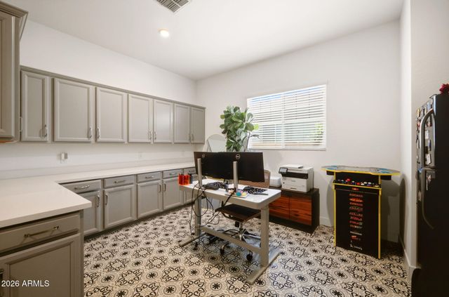 5660 N 85TH Drive, Glendale, AZ 85305