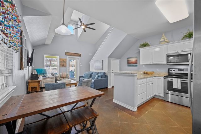 2212 State Highway 361 119, Port Aransas, TX 78373