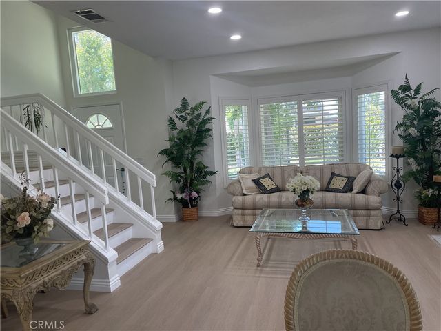 85 Goldenrod, Irvine, CA 92614