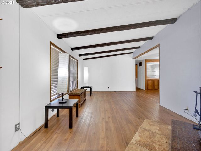 21100 Ne SANDY Blvd 62, Fairview, OR 97024