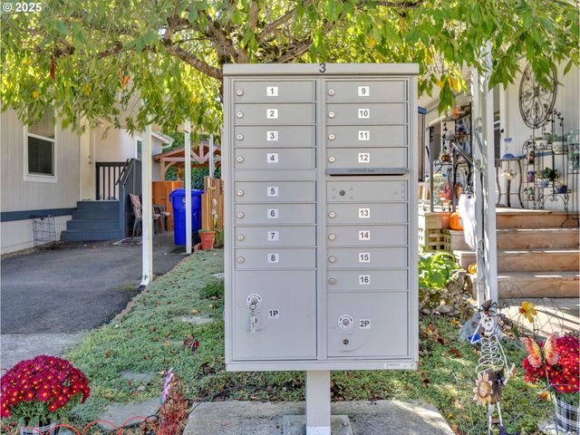 21100 Ne SANDY Blvd 62, Fairview, OR 97024