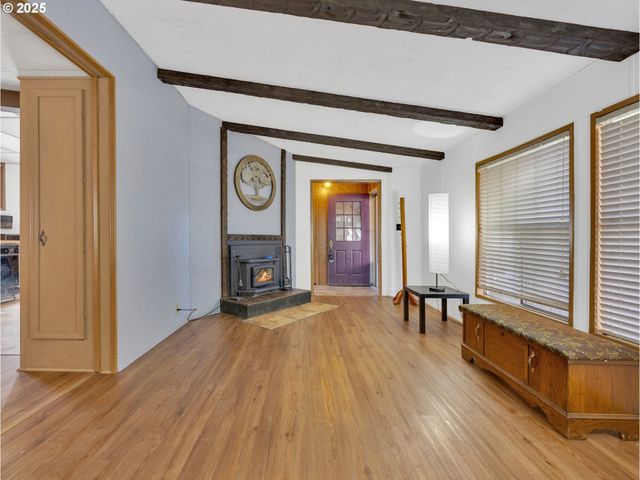 21100 Ne SANDY Blvd 62, Fairview, OR 97024