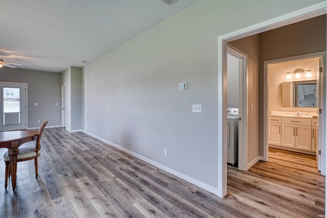 8537 Pebble Creek Drive, Newburgh, IN 47630
