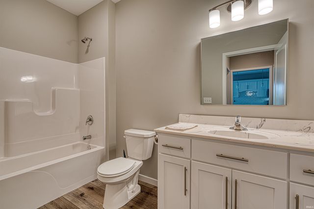 8537 Pebble Creek Drive, Newburgh, IN 47630