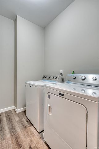 8537 Pebble Creek Drive, Newburgh, IN 47630