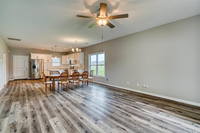 8537 Pebble Creek Drive, Newburgh, IN 47630
