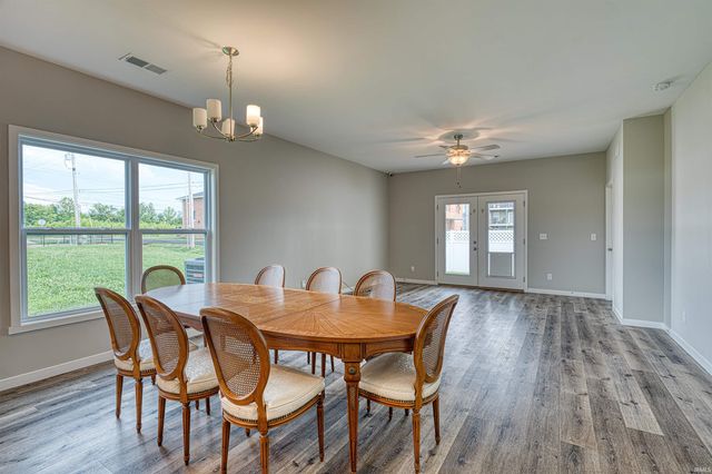 8537 Pebble Creek Drive, Newburgh, IN 47630