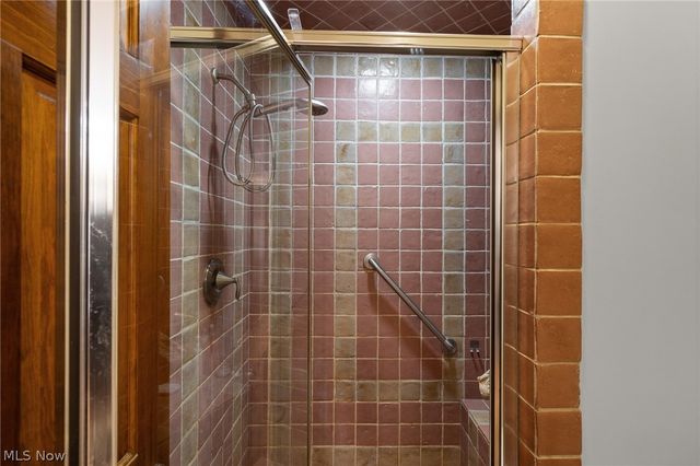 7725 Hearthstone Avenue NW, North Canton, OH 44720