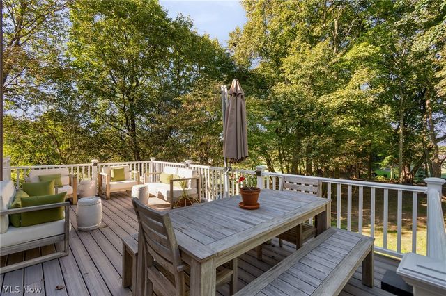7725 Hearthstone Avenue NW, North Canton, OH 44720
