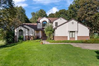 7725 Hearthstone Avenue NW, North Canton, OH 44720