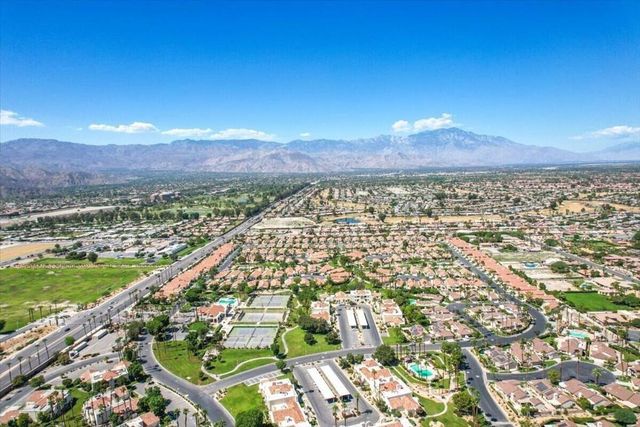 43754 Avenue Alicante, Palm Desert, CA 92211