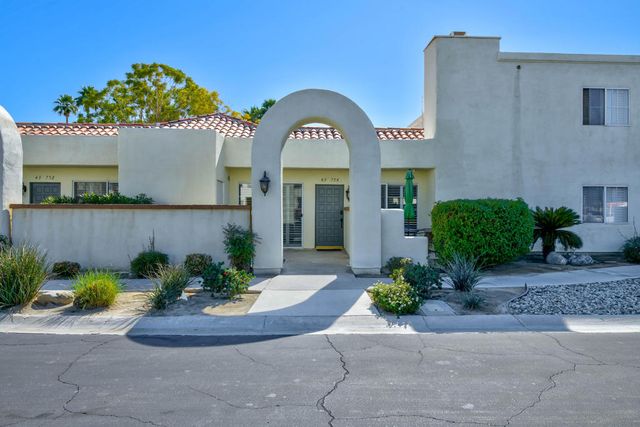 43754 Avenue Alicante, Palm Desert, CA 92211