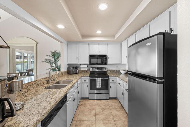 43754 Avenue Alicante, Palm Desert, CA 92211