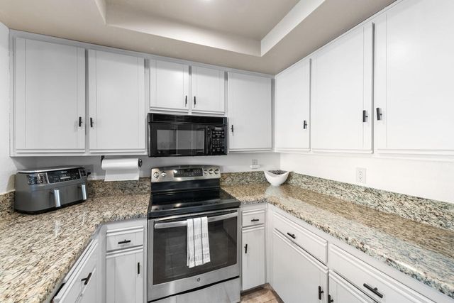 43754 Avenue Alicante, Palm Desert, CA 92211