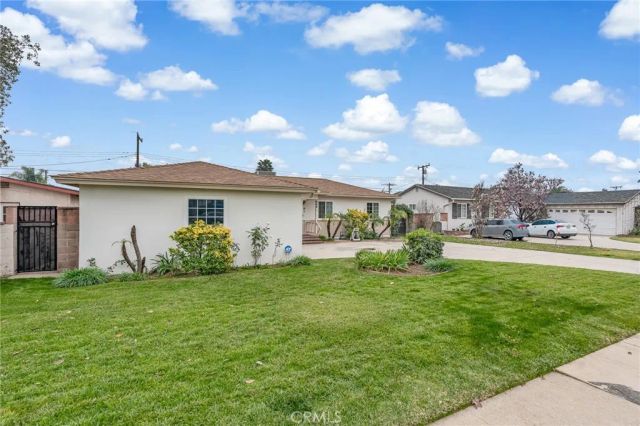 846 Amber Ct, Upland, CA 91786