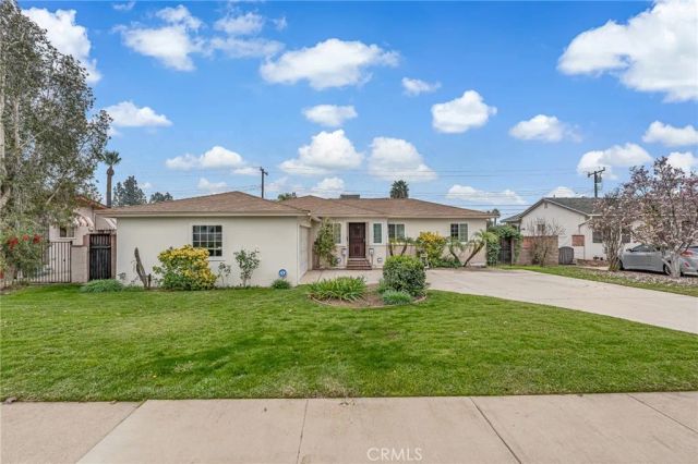 846 Amber Ct, Upland, CA 91786