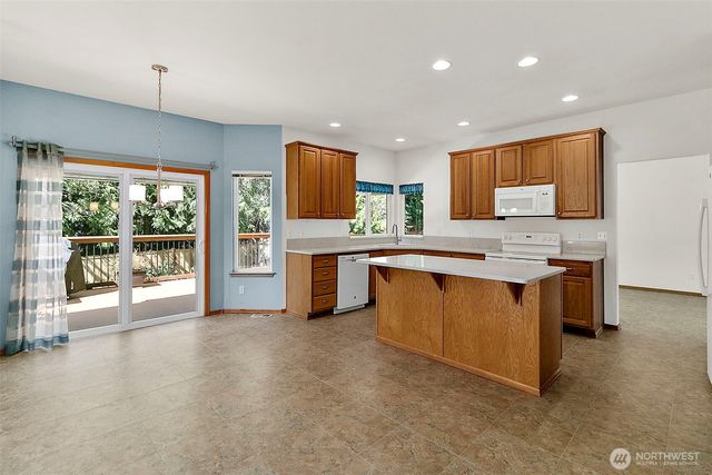 3247 Cedrona Drive NW, Olympia, WA 98502