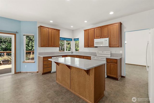 3247 Cedrona Drive NW, Olympia, WA 98502