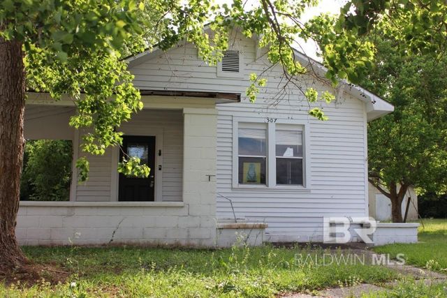507 Palafox Street, Flomaton, AL 36441